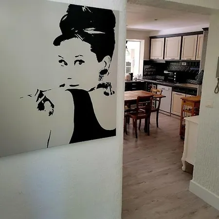 公寓 French Riviera-Saint-Raphael- Suite & Jardin Prive