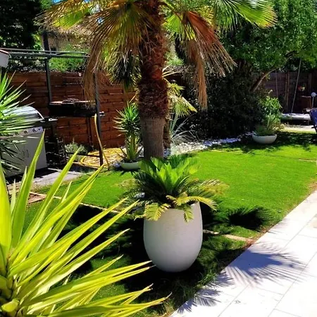 Appartement French Riviera-Saint-Raphael- Suite & Jardin Prive Saint-Raphaël